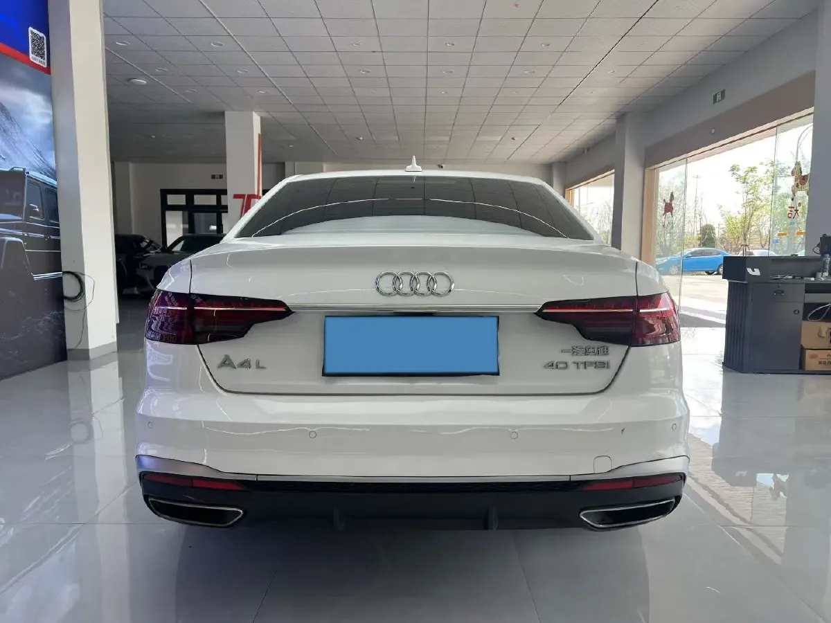 2023 Audi A4L 2.0T 190HP L4 7DCT,autocango,china used car exporter,china ev exporter,chinese used car exporter,chinese used ev exporter