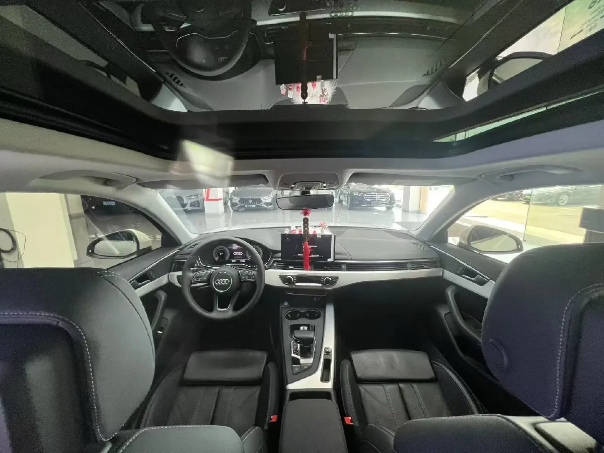 2023 Audi A4L 2.0T 190HP L4 7DCT,autocango,china used car exporter,china ev exporter,chinese used car exporter,chinese used ev exporter