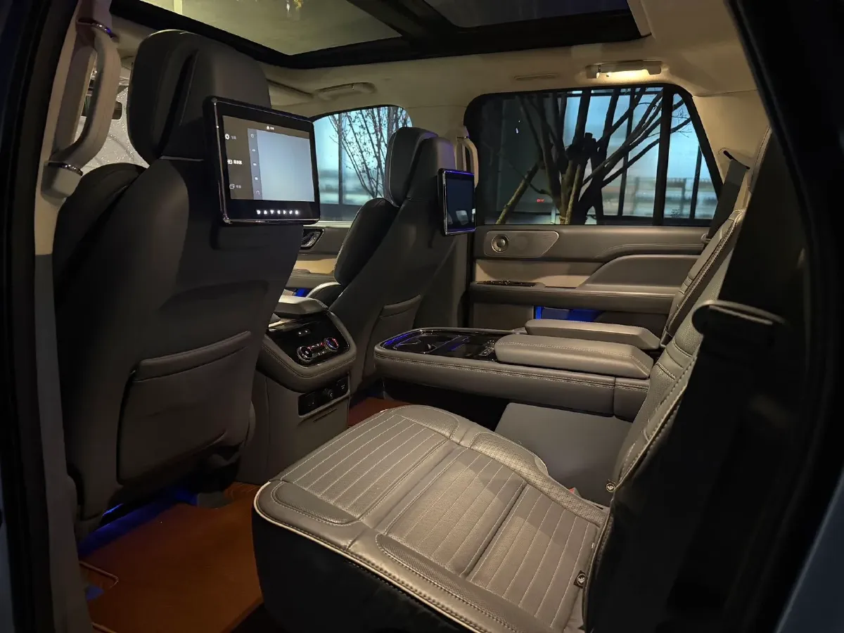 2020 Lincoln Navigator 3.5T 388HP V6 10AT,autocango,china used car exporter,china ev exporter,chinese used car exporter,chinese used ev exporter