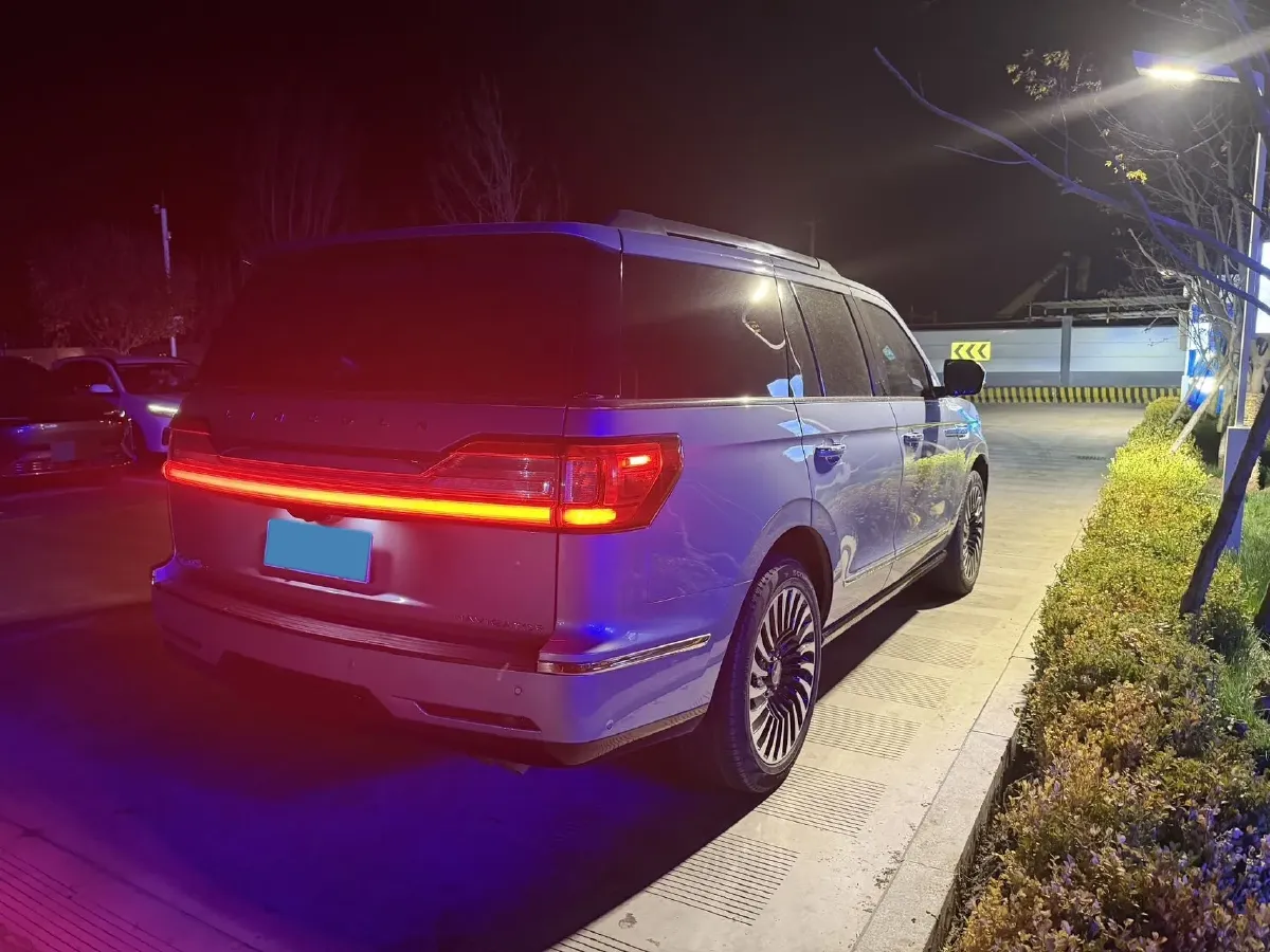 2020 Lincoln Navigator 3.5T 388HP V6 10AT,autocango,china used car exporter,china ev exporter,chinese used car exporter,chinese used ev exporter