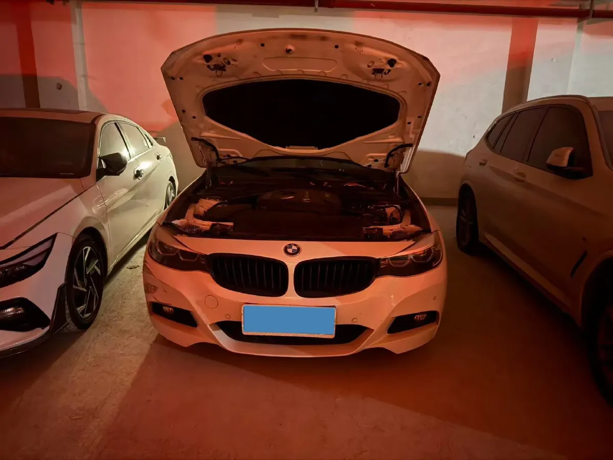 2020 BMW 3 Series GT 2.0T 184HP L4 8AT,autocango,china used car exporter,china ev exporter,chinese used car exporter,chinese used ev exporter