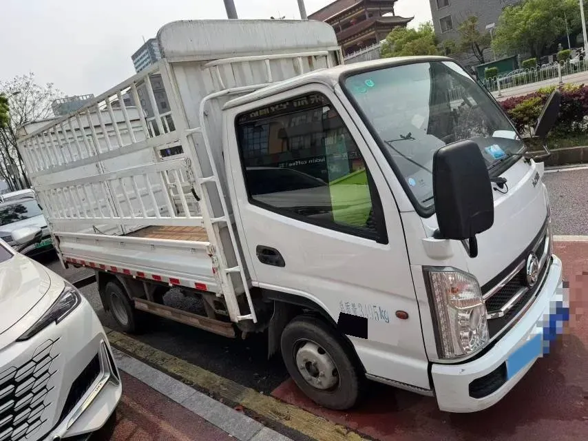 2023 ChangAn KuaYue KuaYueWangX7 1.6L 105HP L4 5MT,autocango,china used car exporter,china ev exporter,chinese used car exporter,chinese used ev exporter