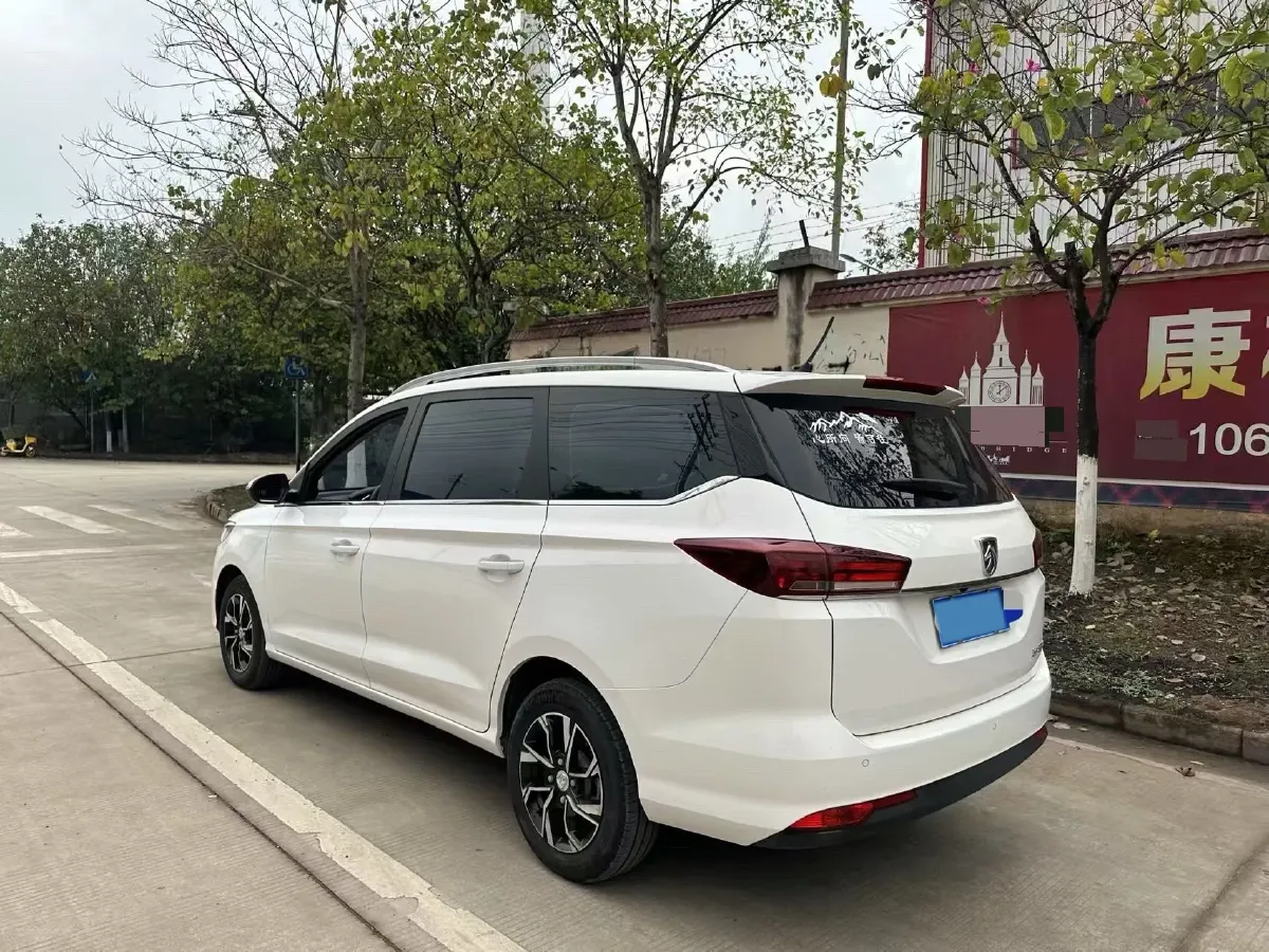 2016 WuLing HongGuang 1.5L 112HP L4 5MT,autocango,china used car exporter,china ev exporter,chinese used car exporter,chinese used ev exporter