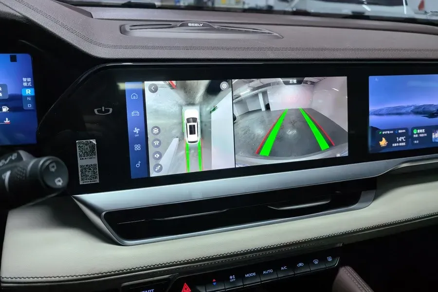 2021 Geely Monjaro 2.0T 218HP L4 7DCT,autocango,china used car exporter,china ev exporter,chinese used car exporter,chinese used ev exporter