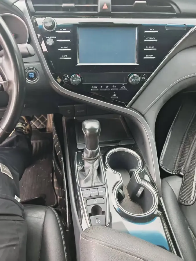 2018 Toyota Camry 2.5L 209HP L4 8AT,autocango,china used car exporter,china ev exporter,chinese used car exporter,chinese used ev exporter