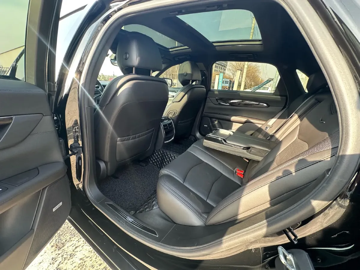 2020 Cadillac CT6 2.0T 241HP L4 10AT,autocango,china used car exporter,china ev exporter,chinese used car exporter,chinese used ev exporter