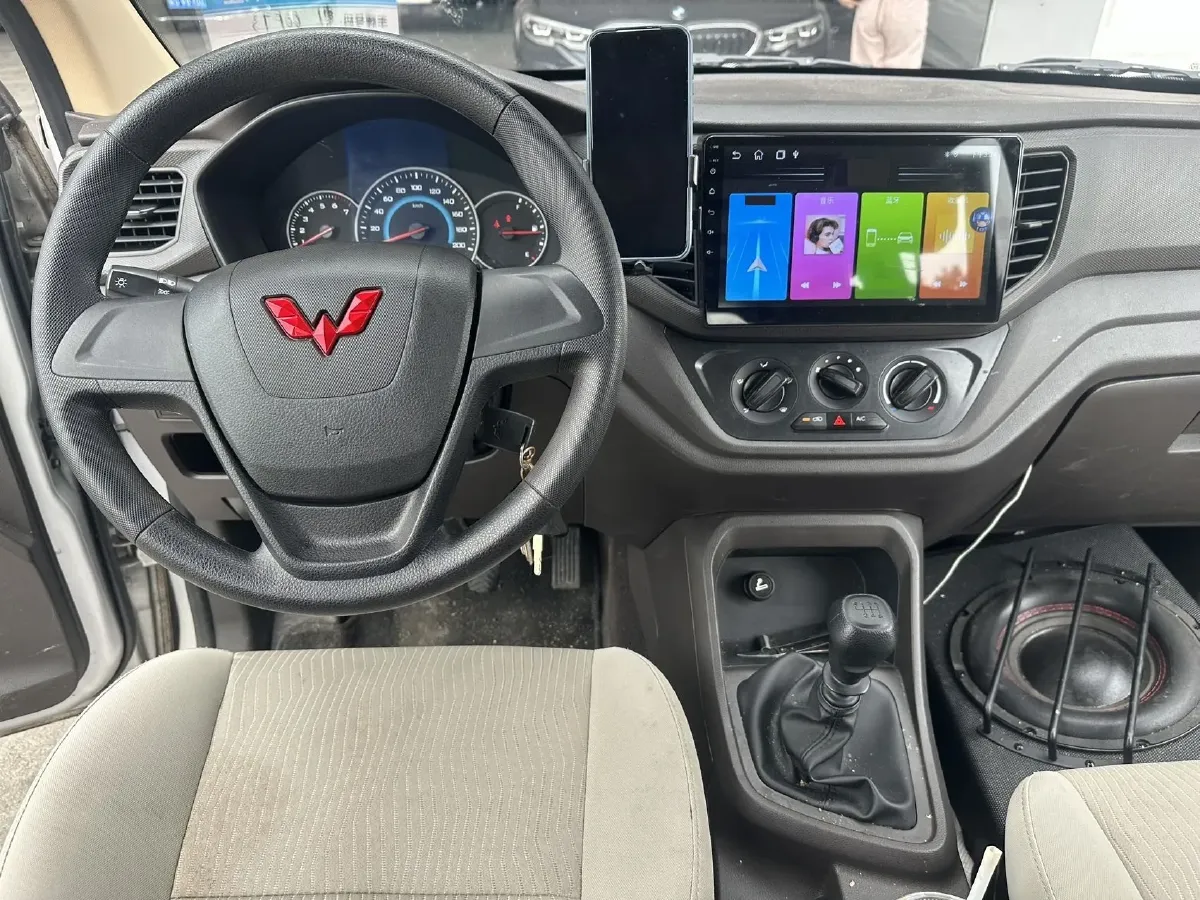 2022 JinBei Little Sea Lion X30 1.5L 102HP L4 5MT,autocango,china used car exporter,china ev exporter,chinese used car exporter,chinese used ev exporter