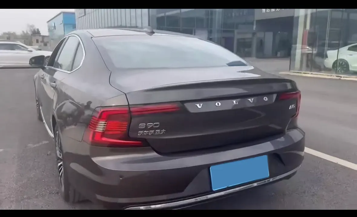 2024 Volvo S90 2.0T 250HP L4 8AT,autocango,china used car exporter,china ev exporter,chinese used car exporter,chinese used ev exporter