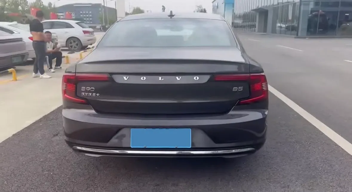 2024 Volvo S90 2.0T 250HP L4 8AT,autocango,china used car exporter,china ev exporter,chinese used car exporter,chinese used ev exporter