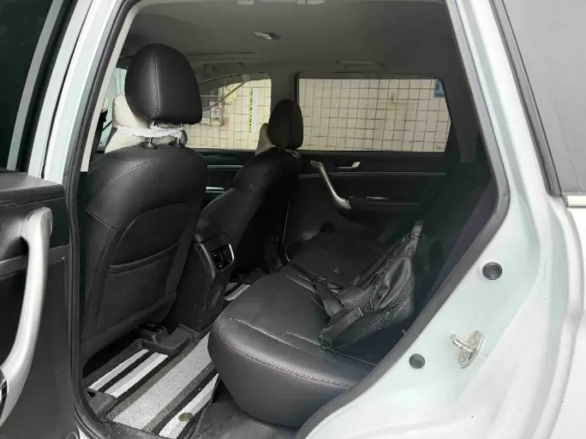 2019 Haval M6 1.5T 150HP L4 7DCT,autocango,china used car exporter,china ev exporter,chinese used car exporter,chinese used ev exporter