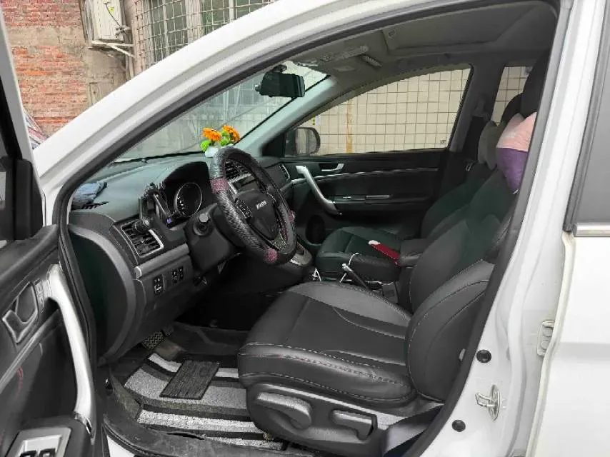 2019 Haval M6 1.5T 150HP L4 7DCT,autocango,china used car exporter,china ev exporter,chinese used car exporter,chinese used ev exporter