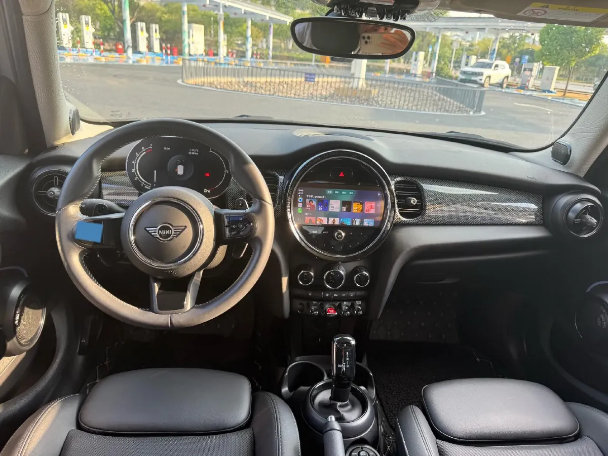 2022 MINI MINI 2.0T 192HP L4 7DCT,autocango,china used car exporter,china ev exporter,chinese used car exporter,chinese used ev exporter