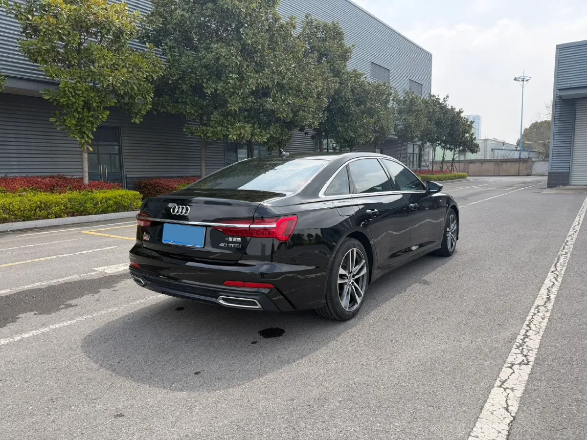 2021 Audi A6L 2.0T 190HP L4 7DCT,autocango,china used car exporter,china ev exporter,chinese used car exporter,chinese used ev exporter