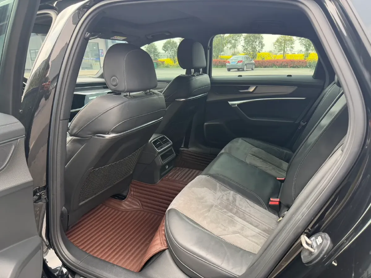 2021 Audi A6L 2.0T 190HP L4 7DCT,autocango,china used car exporter,china ev exporter,chinese used car exporter,chinese used ev exporter