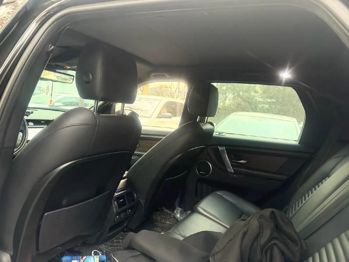 2020 Land Rover Discovery Sport 2.0T 249HP L4 9AT,autocango,china used car exporter,china ev exporter,chinese used car exporter,chinese used ev exporter