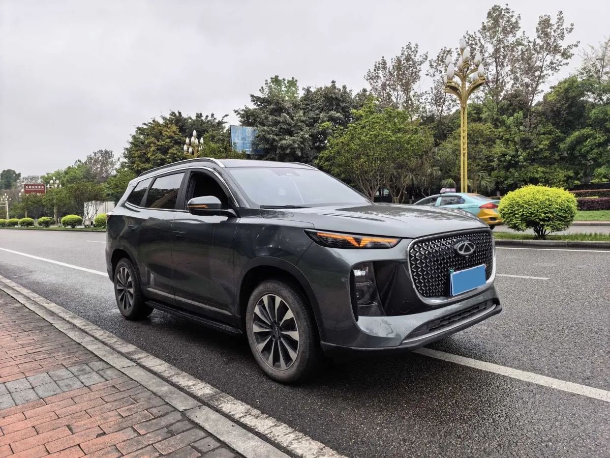 2025 Chery Tiggo 8 Plus 1.6T 197HP L4 7DCT,autocango,china used car exporter,china ev exporter,chinese used car exporter,chinese used ev exporter