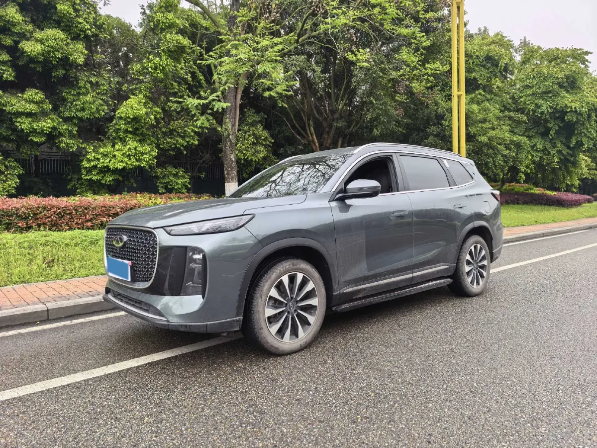 2025 Chery Tiggo 8 Plus 1.6T 197HP L4 7DCT,autocango,china used car exporter,china ev exporter,chinese used car exporter,chinese used ev exporter