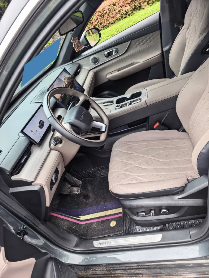 2025 Chery Tiggo 8 Plus 1.6T 197HP L4 7DCT,autocango,china used car exporter,china ev exporter,chinese used car exporter,chinese used ev exporter