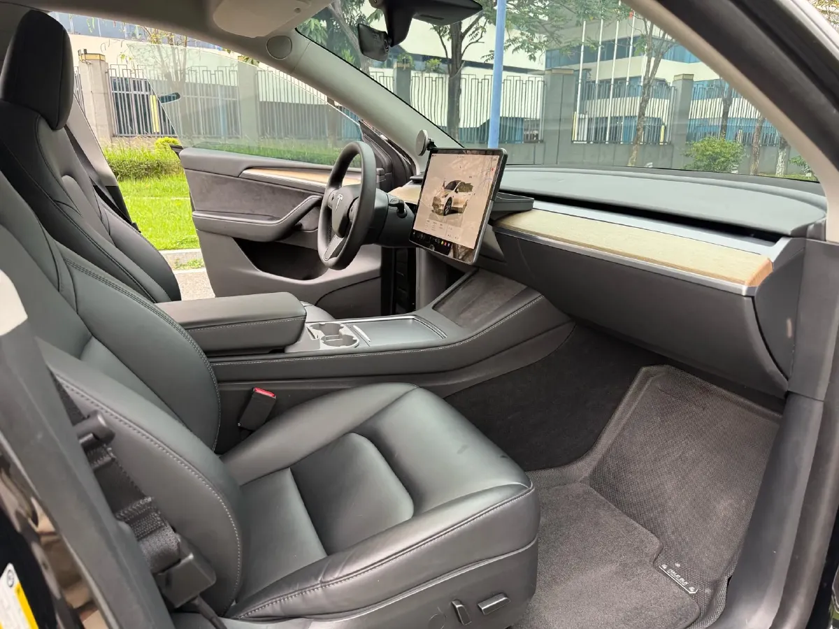 2022 Tesla Model Y BEV 60KWH,autocango,china used car exporter,china ev exporter,chinese used car exporter,chinese used ev exporter