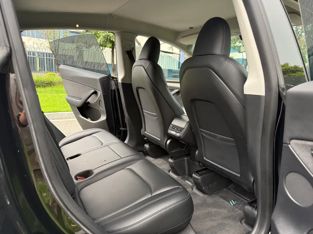 2022 Tesla Model Y BEV 60KWH,autocango,china used car exporter,china ev exporter,chinese used car exporter,chinese used ev exporter