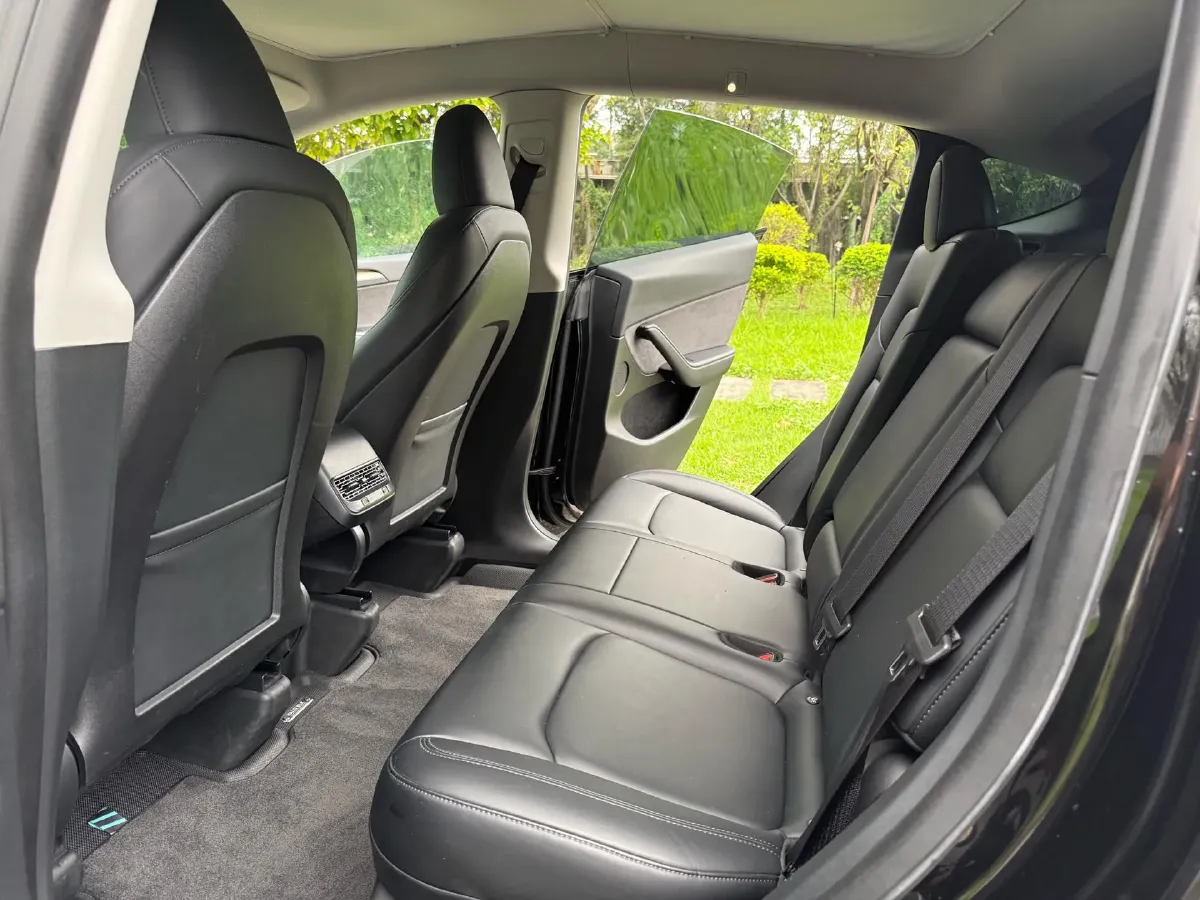 2022 Tesla Model Y BEV 60KWH,autocango,china used car exporter,china ev exporter,chinese used car exporter,chinese used ev exporter