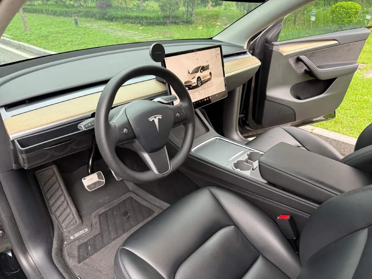2022 Tesla Model Y BEV 60KWH,autocango,china used car exporter,china ev exporter,chinese used car exporter,chinese used ev exporter