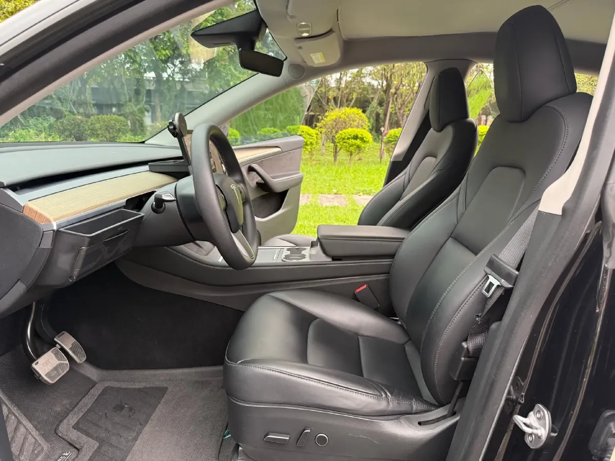 2022 Tesla Model Y BEV 60KWH,autocango,china used car exporter,china ev exporter,chinese used car exporter,chinese used ev exporter