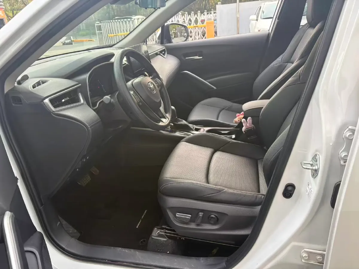 2023 Toyota Frontlander 2.0L 152HP L4 E-CVT Hybrid,autocango,china used car exporter,china ev exporter,chinese used car exporter,chinese used ev exporter