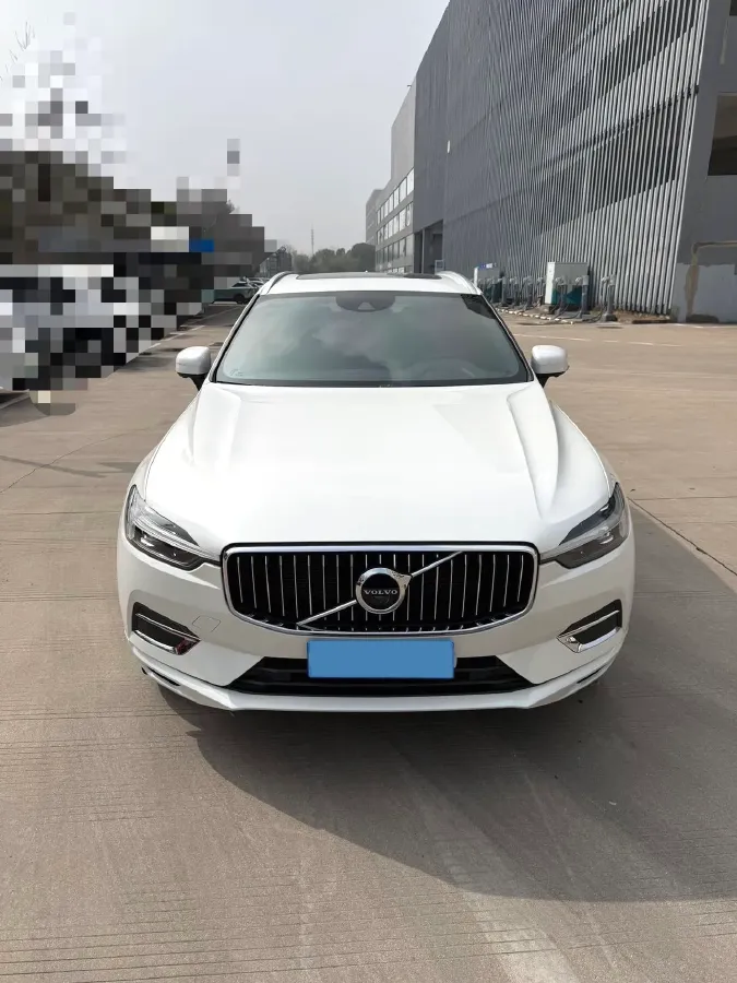 2021 Volvo XC60 2.0T 250HP L4 8AT,autocango,china used car exporter,china ev exporter,chinese used car exporter,chinese used ev exporter