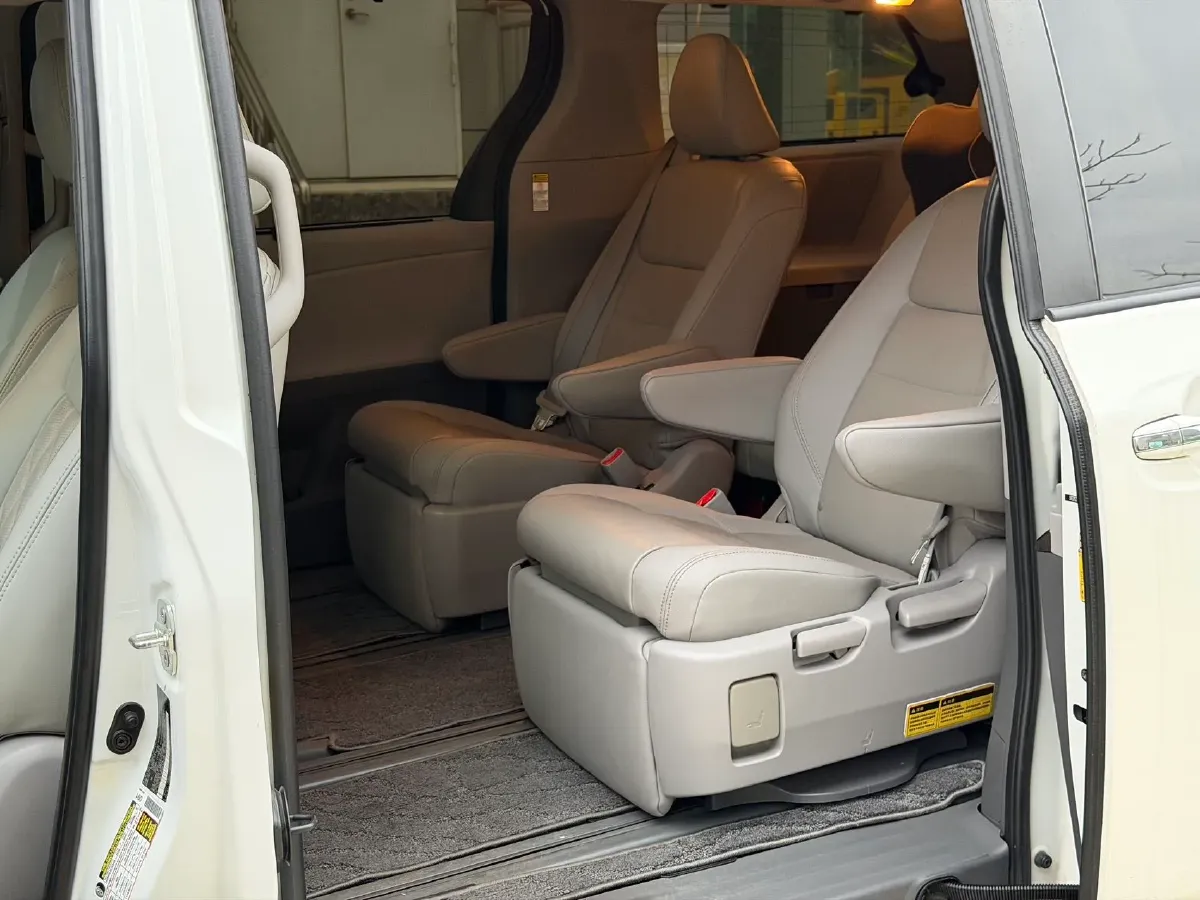 2019 Toyota Avalon 2.0L 178HP L4 CVT,autocango,china used car exporter,china ev exporter,chinese used car exporter,chinese used ev exporter