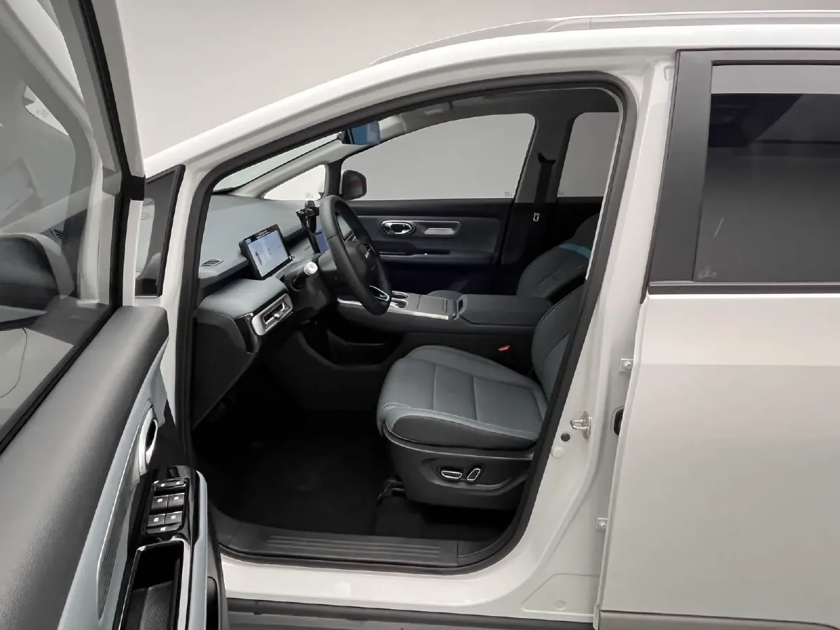 2024 Aion Y BEV 68.2KWH,autocango,china used car exporter,china ev exporter,chinese used car exporter,chinese used ev exporter