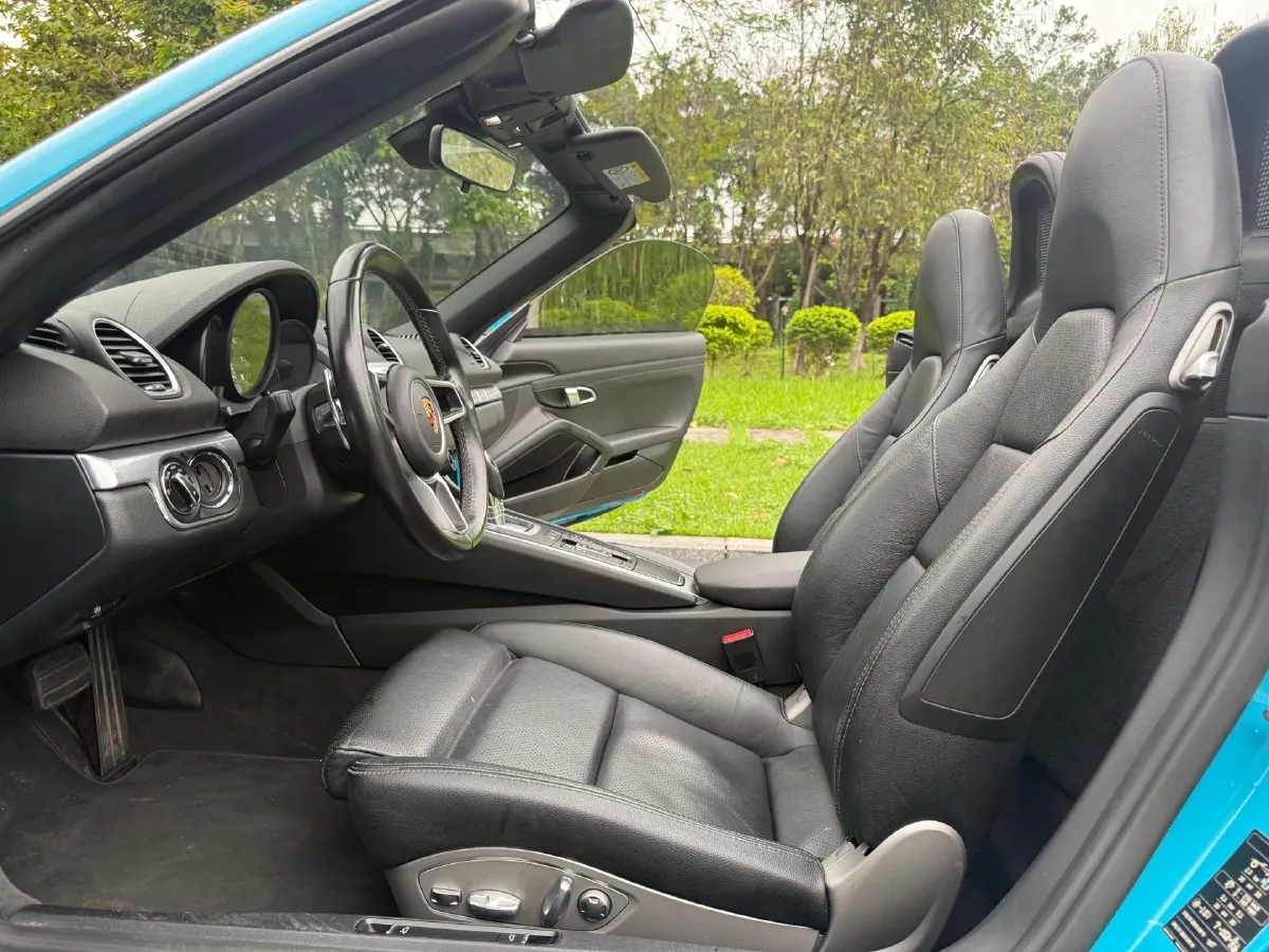 2016 Porsche 718 2.0T 250HP H4 7DCT,autocango,china used car exporter,china ev exporter,chinese used car exporter,chinese used ev exporter