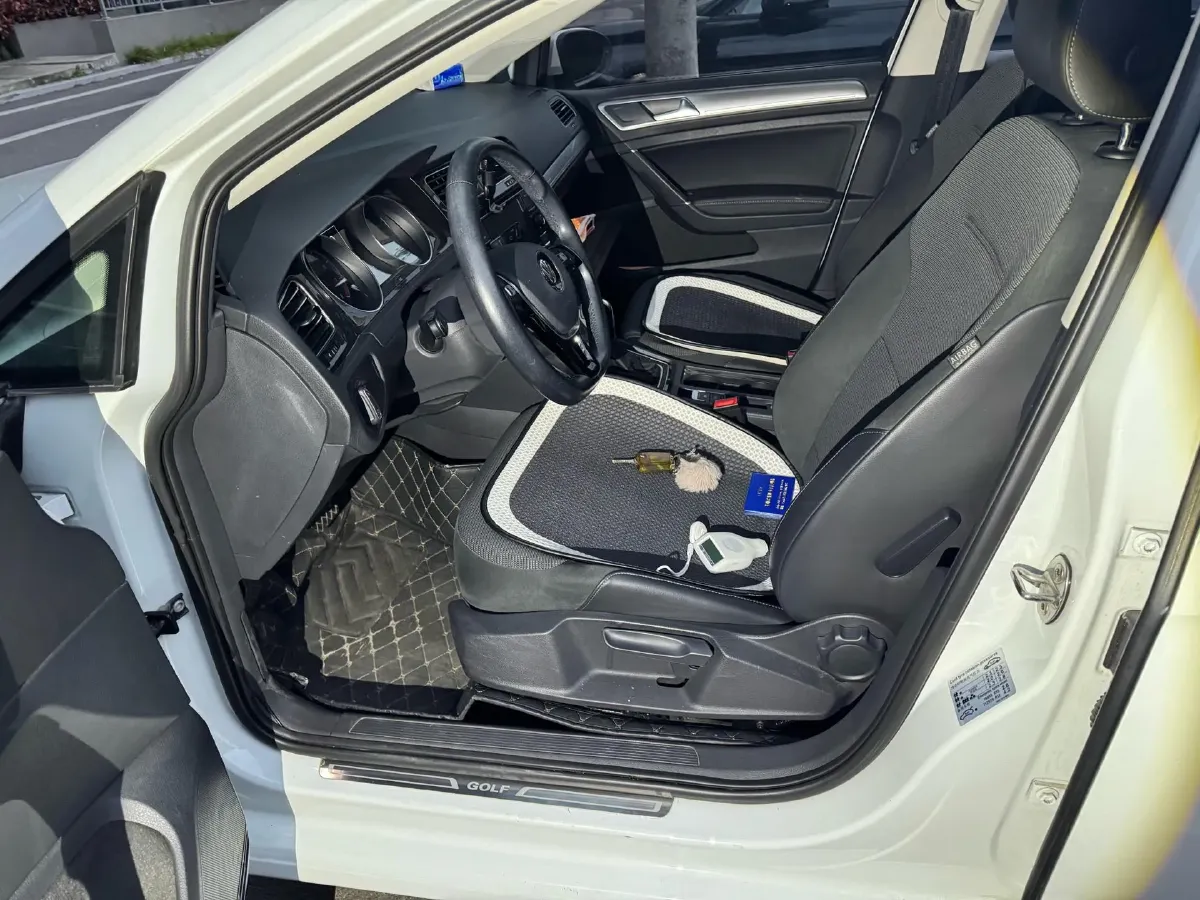 2018 Volkswagen Golf 1.6L 110HP L4 6AT,autocango,china used car exporter,china ev exporter,chinese used car exporter,chinese used ev exporter