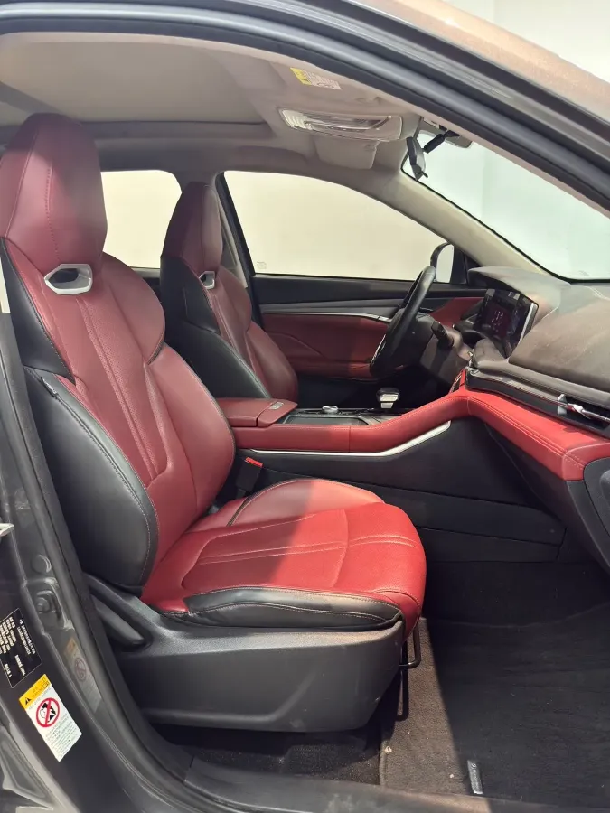 2022 ChangAn CS75 Plus 1.5T 178HP L4 6AT,autocango,china used car exporter,china ev exporter,chinese used car exporter,chinese used ev exporter