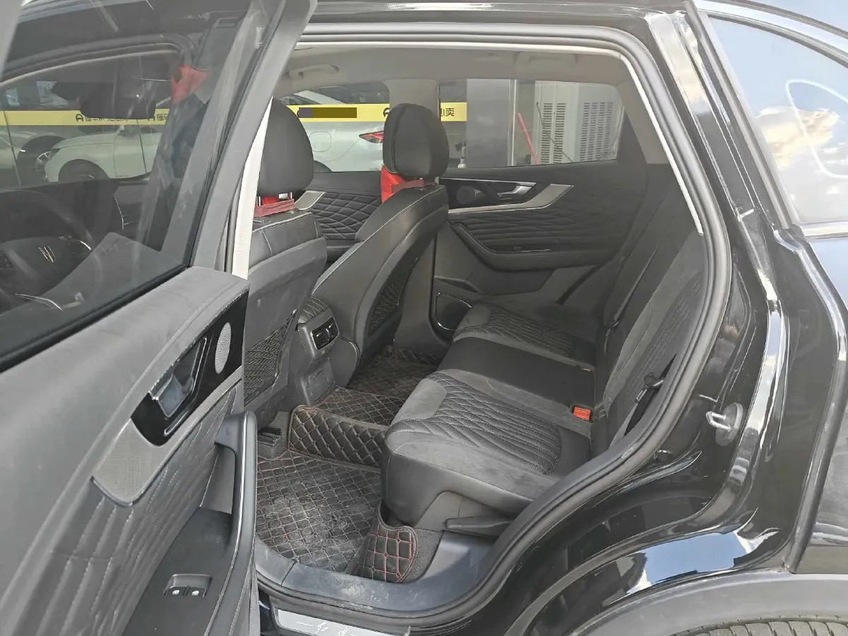 2022 HongQi HS5 2.0T 224HP L4 6AT,autocango,china used car exporter,china ev exporter,chinese used car exporter,chinese used ev exporter