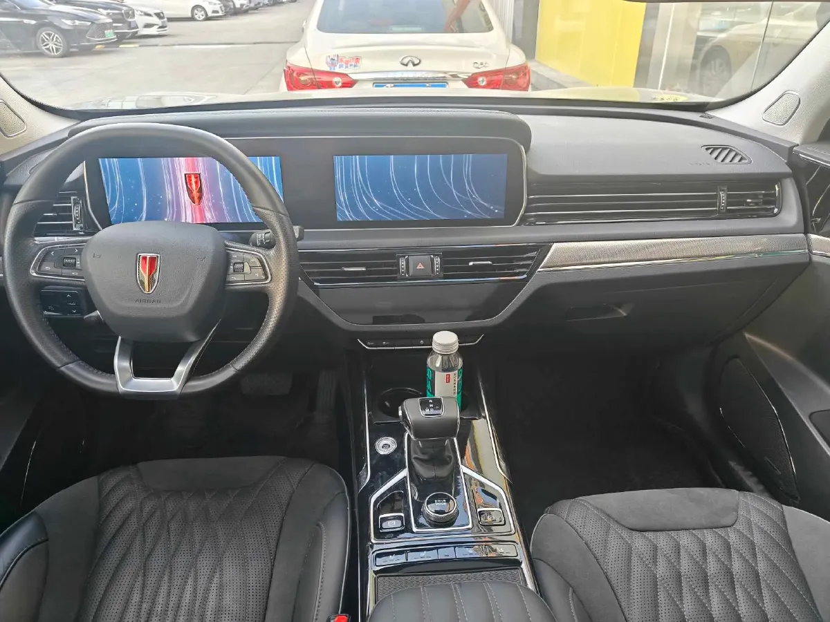 2022 HongQi HS5 2.0T 224HP L4 6AT,autocango,china used car exporter,china ev exporter,chinese used car exporter,chinese used ev exporter