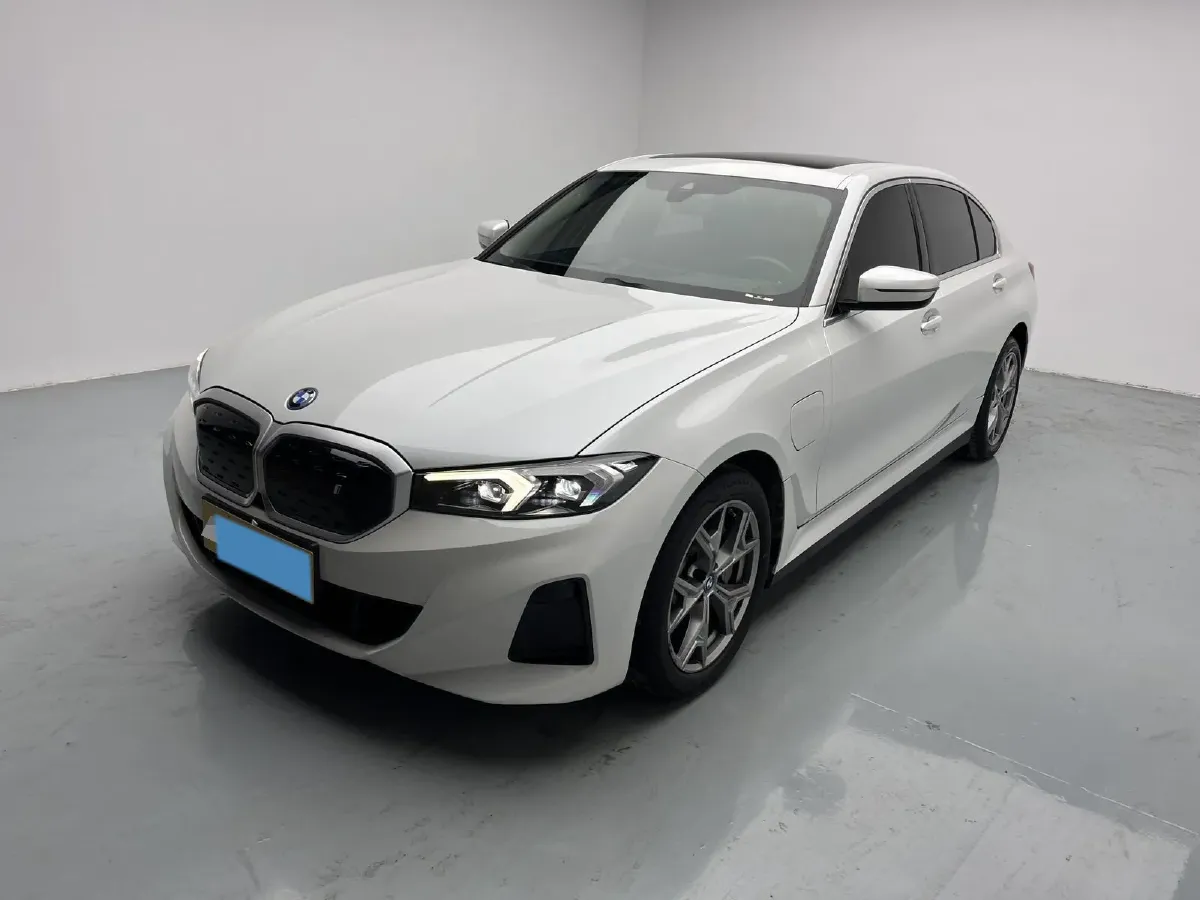 2024 BMW i3 BEV 70KWH,autocango,china used car exporter,china ev exporter,chinese used car exporter,chinese used ev exporter