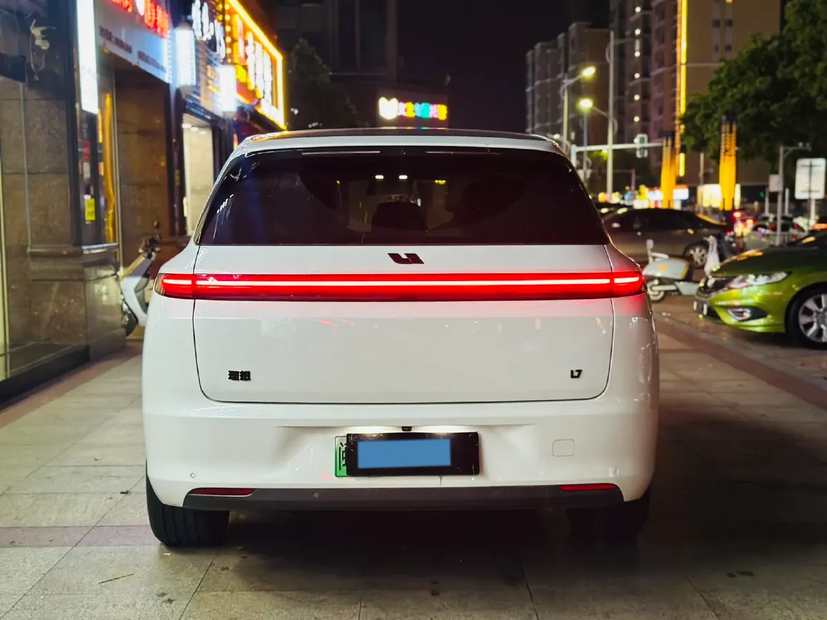 2023 Li L7 Range Extended 154HP REEV 40.9KWH,autocango,china used car exporter,china ev exporter,chinese used car exporter,chinese used ev exporter