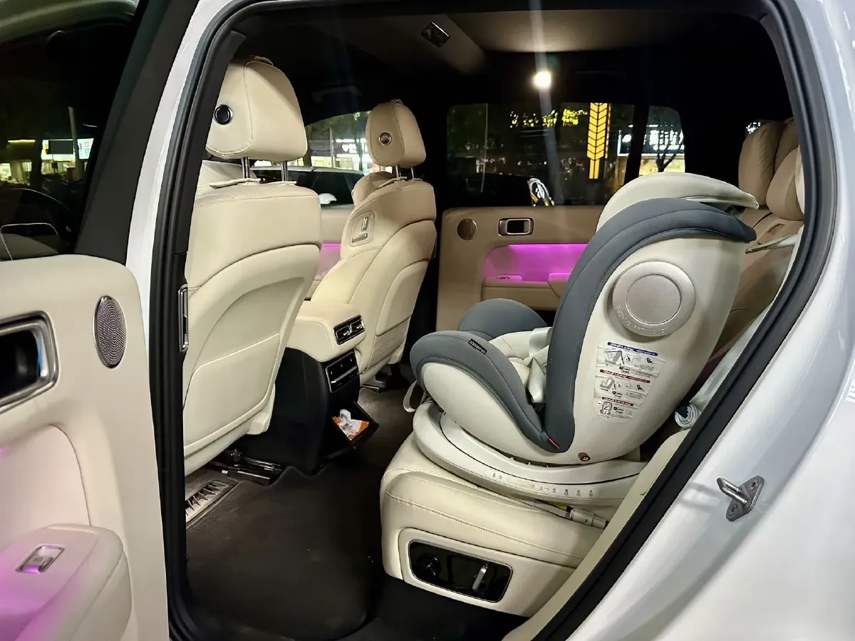 2023 Li L7 Range Extended 154HP REEV 40.9KWH,autocango,china used car exporter,china ev exporter,chinese used car exporter,chinese used ev exporter