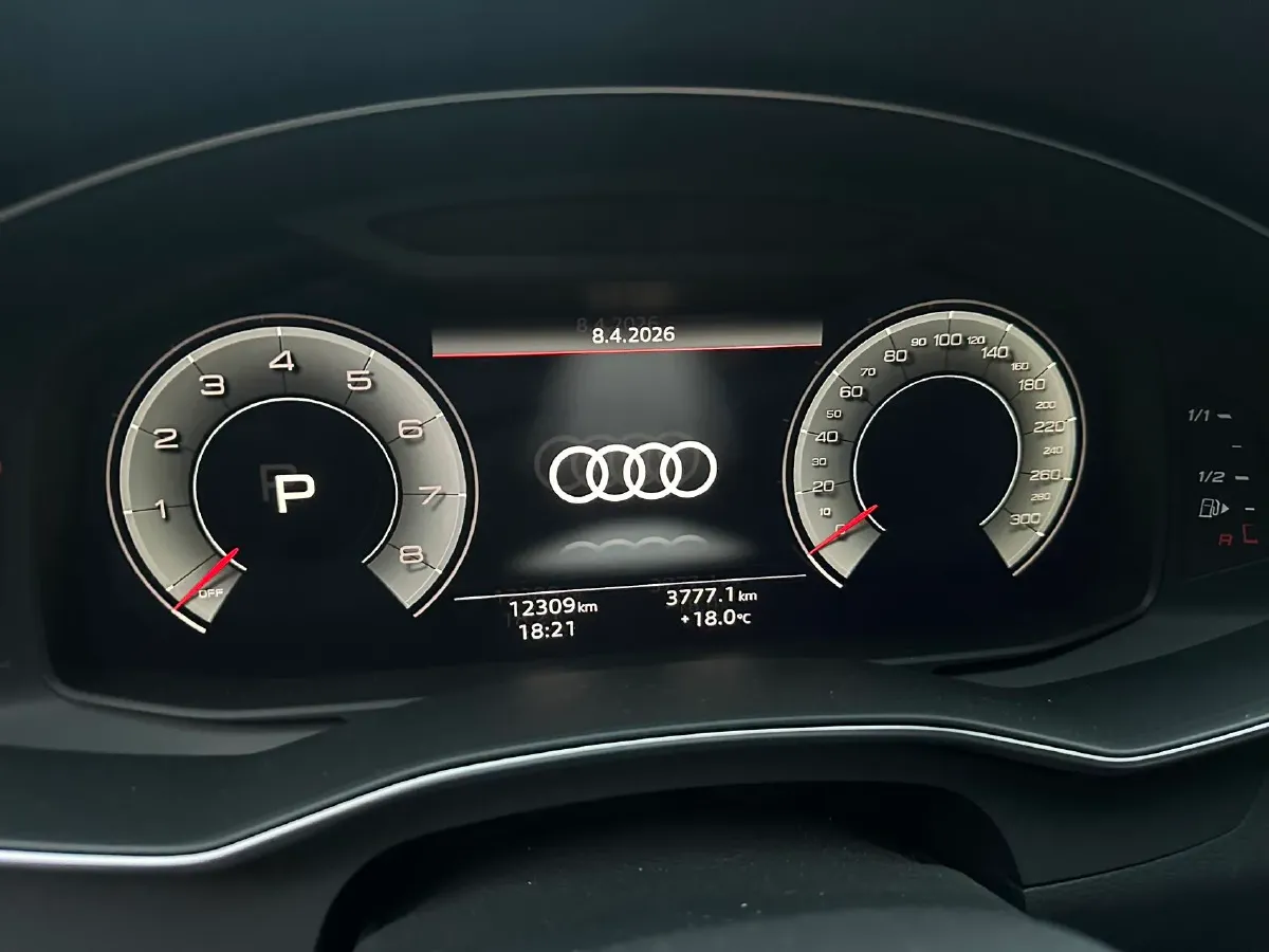 2024 Audi A6L 2.0T 245HP L4 7DCT,autocango,china used car exporter,china ev exporter,chinese used car exporter,chinese used ev exporter