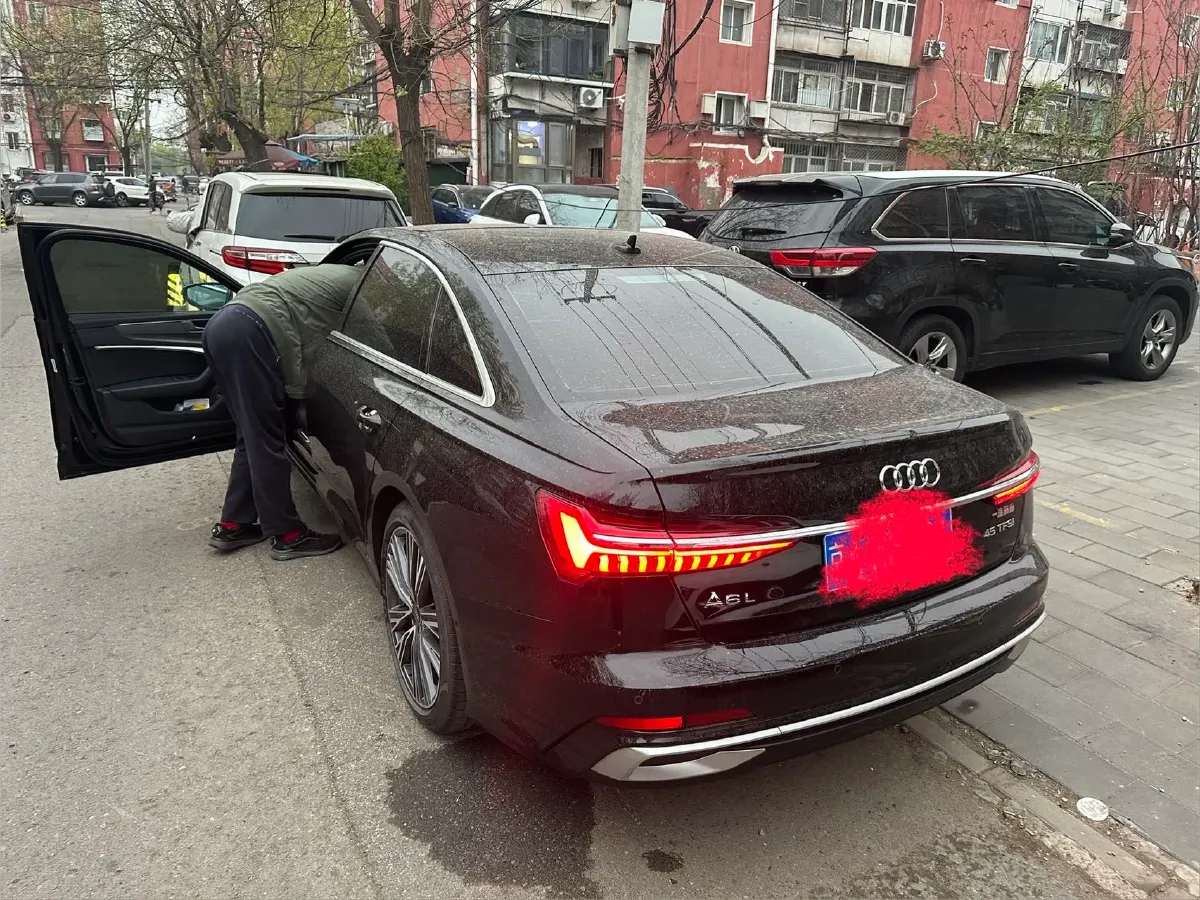 2024 Audi A6L 2.0T 245HP L4 7DCT,autocango,china used car exporter,china ev exporter,chinese used car exporter,chinese used ev exporter