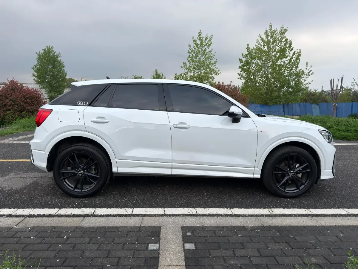 2022 Audi Q2L 1.4T 150HP L4 7DCT,autocango,china used car exporter,china ev exporter,chinese used car exporter,chinese used ev exporter