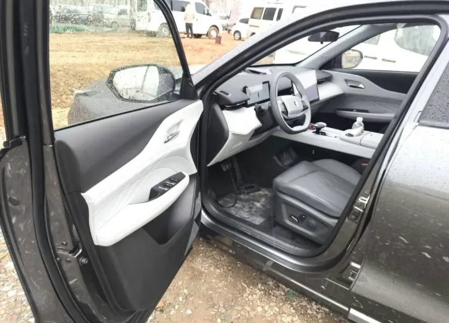 2024 ChangAn UNI-Z 1.5L 98HP L4 E-CVT PHEV 18.4KWH,autocango,china used car exporter,china ev exporter,chinese used car exporter,chinese used ev exporter