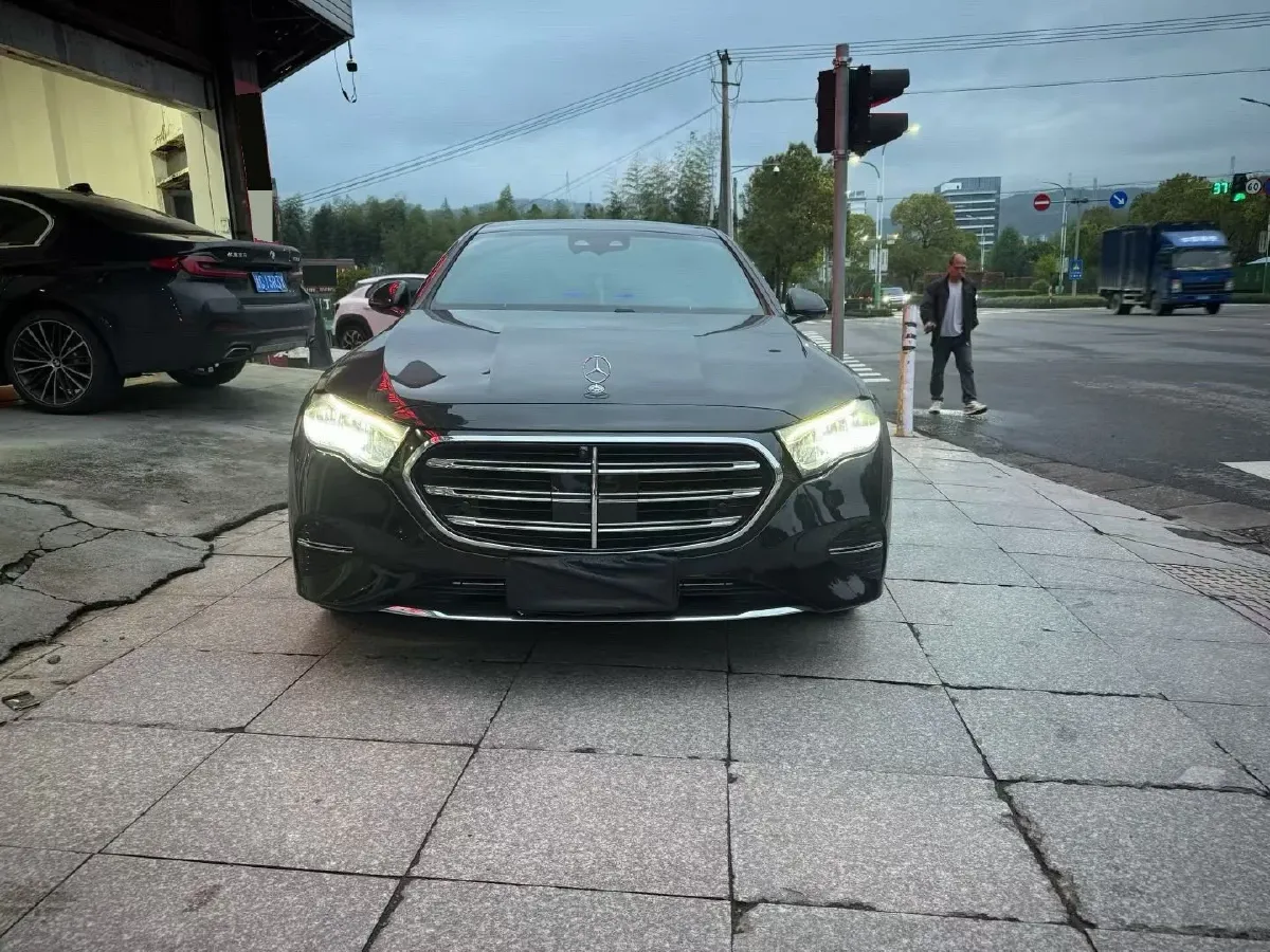2025 Mercedes-Benz E Class 2.0T 258HP L4 9AT,autocango,china used car exporter,china ev exporter,chinese used car exporter,chinese used ev exporter