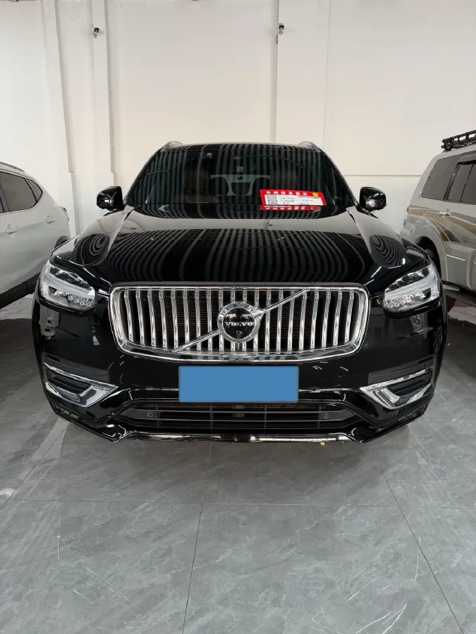 2022 Volvo XC90 2.0T 299HP L4 8AT,autocango,china used car exporter,china ev exporter,chinese used car exporter,chinese used ev exporter