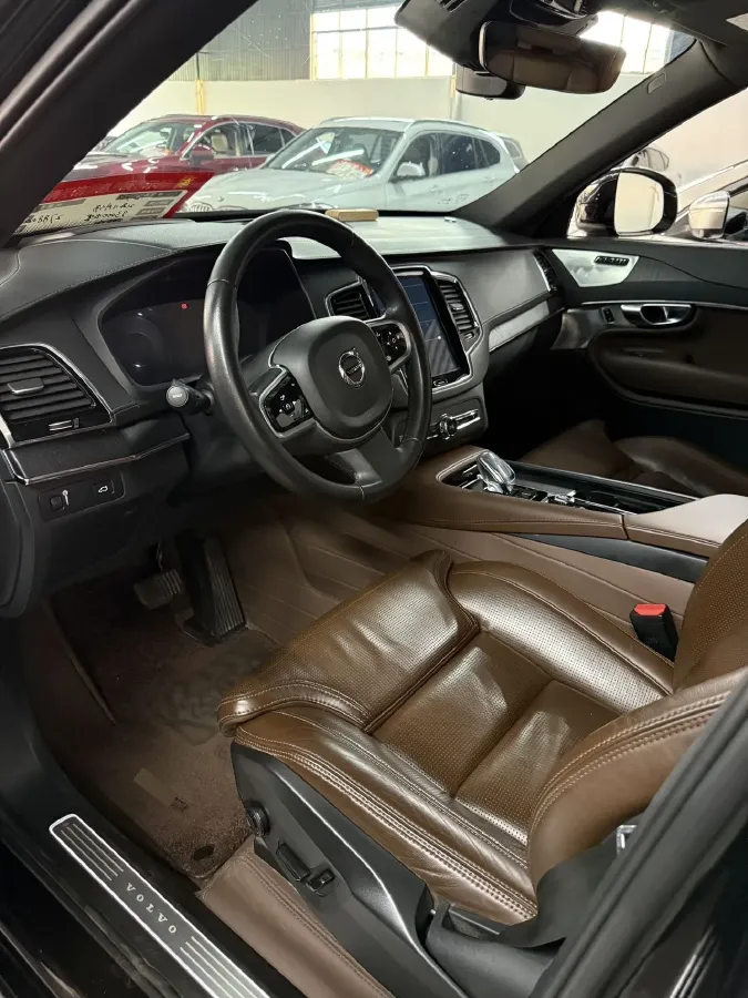 2022 Volvo XC90 2.0T 299HP L4 8AT,autocango,china used car exporter,china ev exporter,chinese used car exporter,chinese used ev exporter