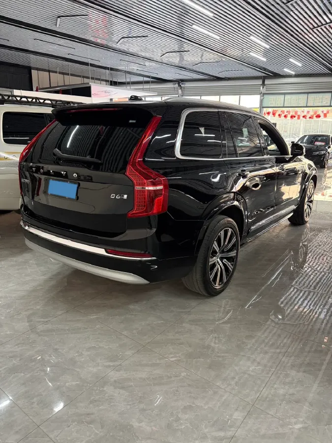2022 Volvo XC90 2.0T 299HP L4 8AT,autocango,china used car exporter,china ev exporter,chinese used car exporter,chinese used ev exporter
