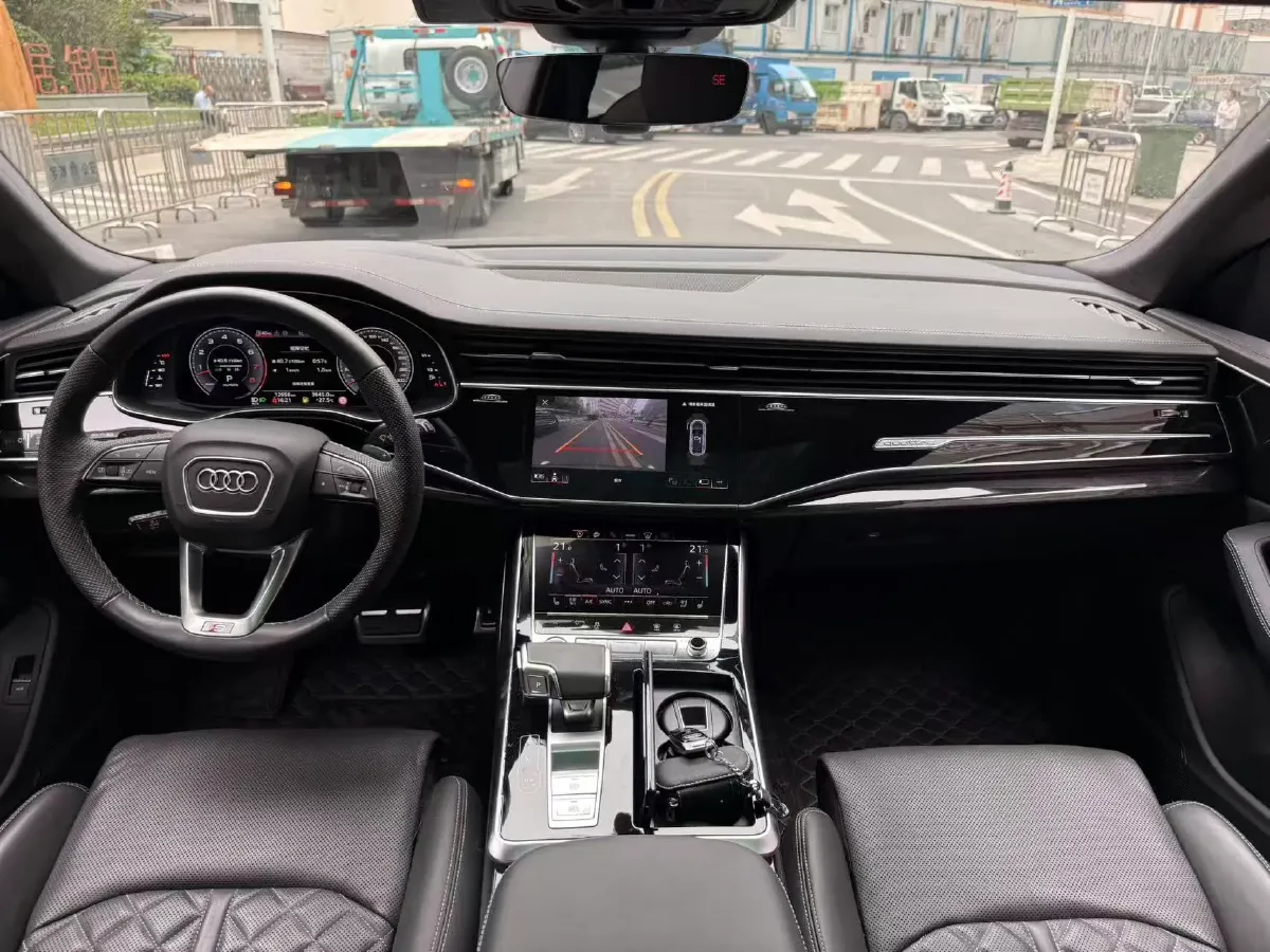 2024 Audi Q8 3.0T 340HP V6 8AT,autocango,china used car exporter,china ev exporter,chinese used car exporter,chinese used ev exporter