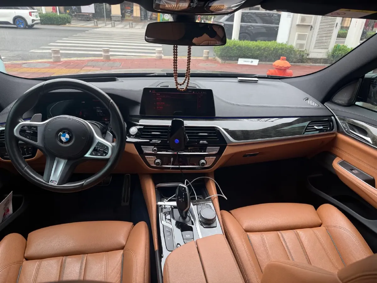 2020 BMW 6 Series GT 2.0T 258HP L4 8AT,autocango,china used car exporter,china ev exporter,chinese used car exporter,chinese used ev exporter