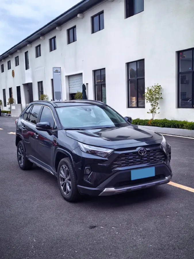 2024 Toyota RAV4 2.0L 171HP L4 CVT,autocango,china used car exporter,china ev exporter,chinese used car exporter,chinese used ev exporter